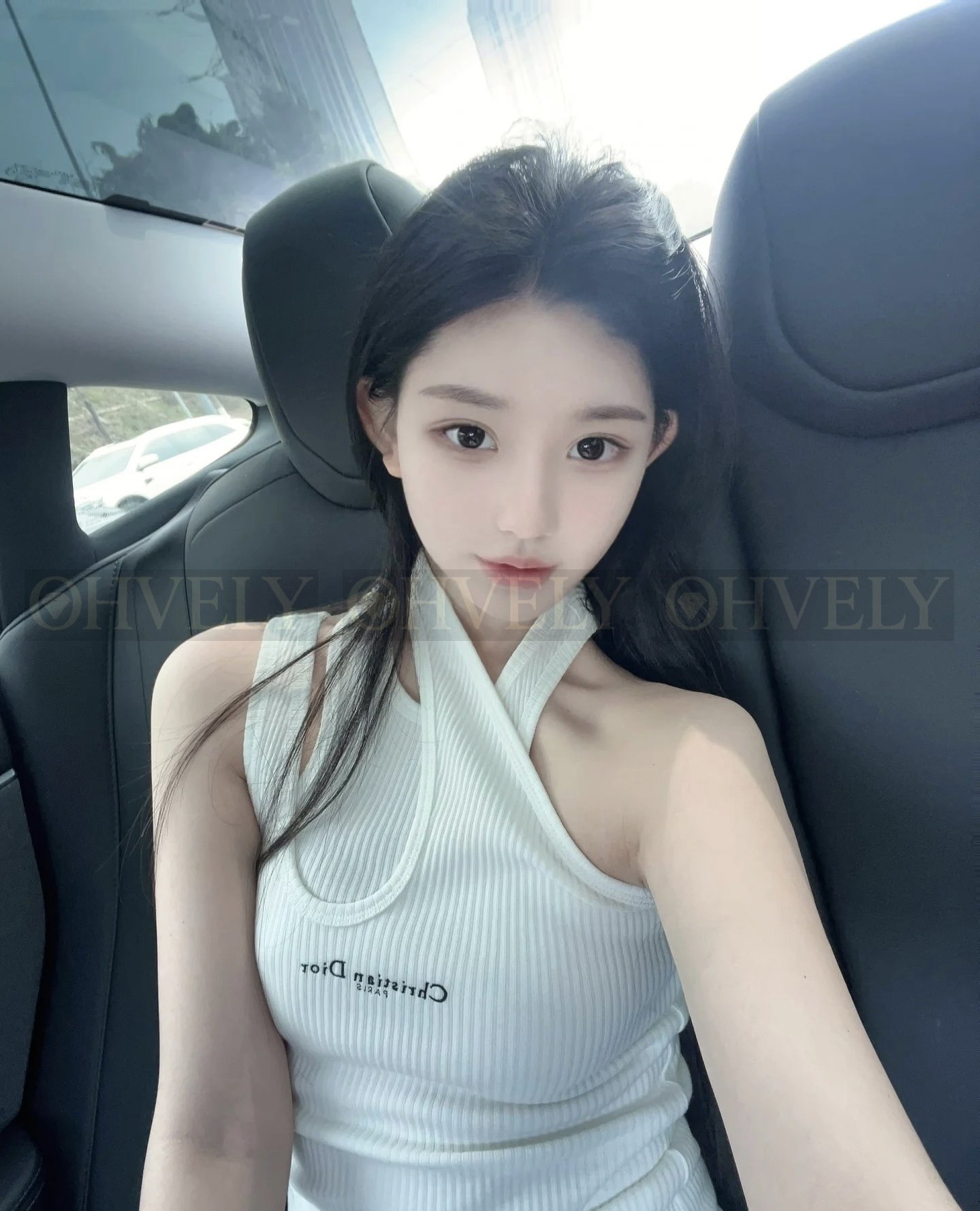 언발란스 탱크 탑 (화이트)